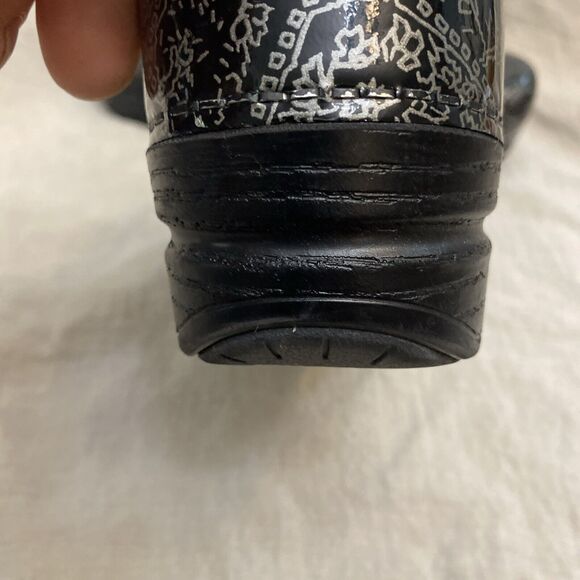 Dansko Women's Professional Metallic Floral Clog Size 39 Nursing US 8.5-9 - Picture 10 of 16